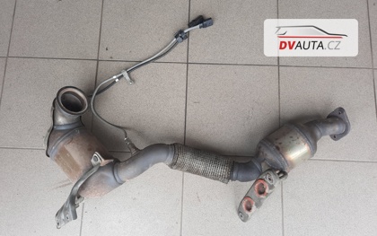 Přední díl výfuku s katalyzátorem